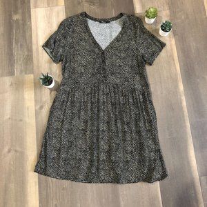 Reitmans V-Neck Printed Dress with Chest Pockets L